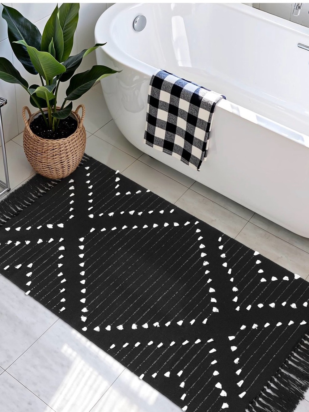 Long Boho Rug with Tassels - Picture 8 of 9